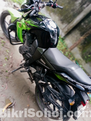 Yamaha FZ s version 1